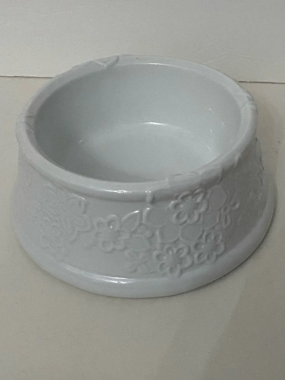 Oscar de la RENTA White Floral Embossed Ceramic Pet Dog Cat Bowl